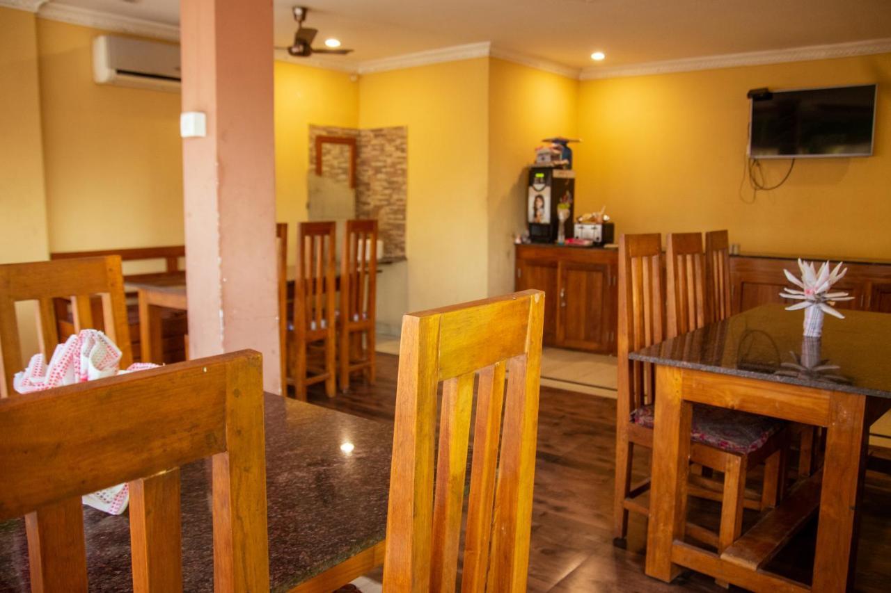 Hotel Nakshatra Karimganj Buitenkant foto