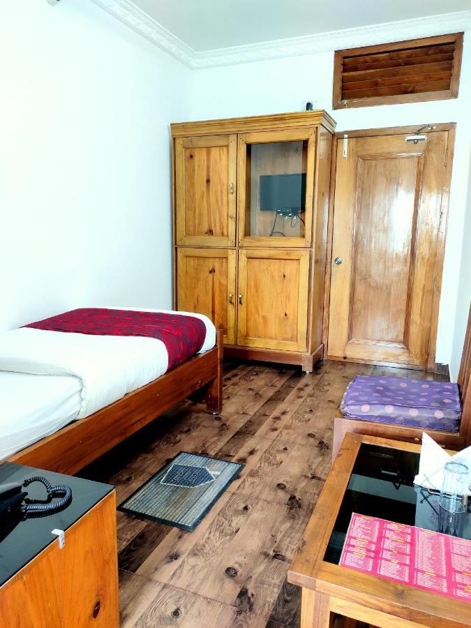 Hotel Nakshatra Karimganj Buitenkant foto