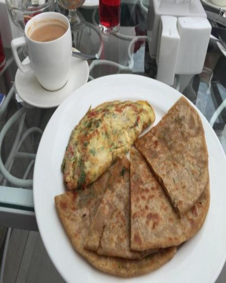 Hotel Nakshatra Karimganj Buitenkant foto