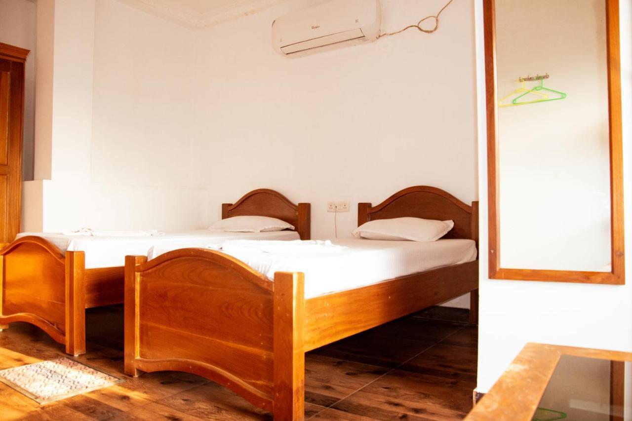 Hotel Nakshatra Karimganj Buitenkant foto