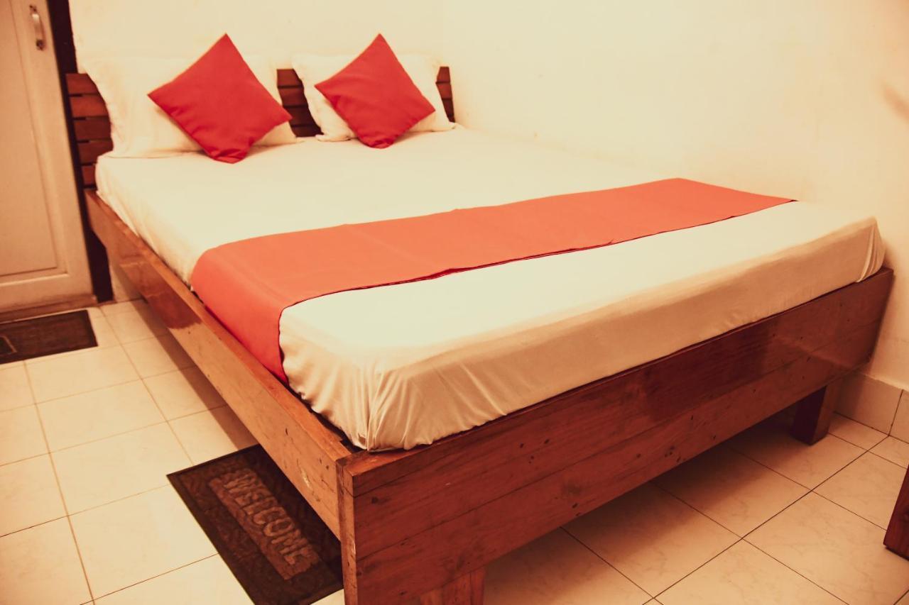 Hotel Nakshatra Karimganj Buitenkant foto